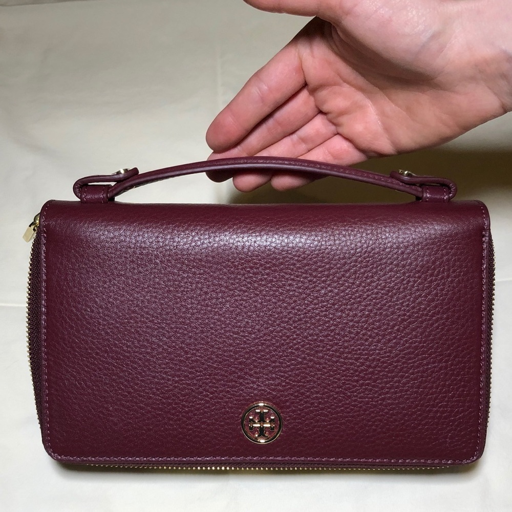NEW Tory Burch Landon Large Travel Wallet with tag